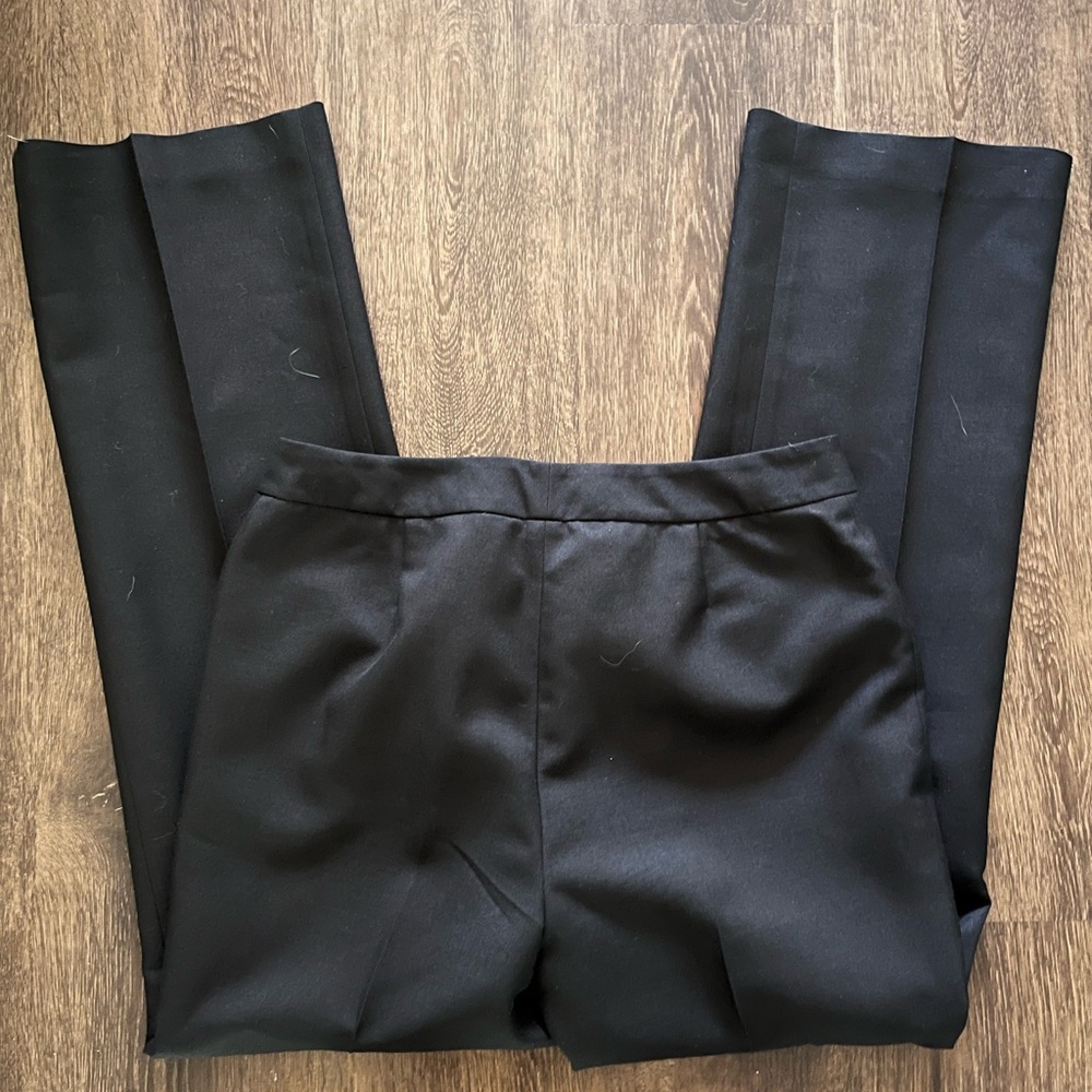 Kasper Women's Black Blazer and Pants - Picture 6 of 6